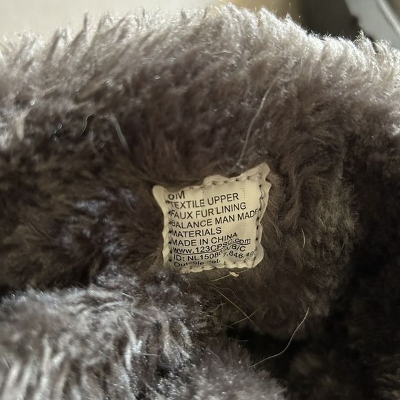 Pacifica suede gray faux fur boots women size 8M - Picture 6 of 6